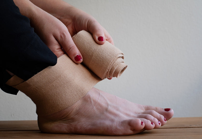 6 Ways to Help Your Swollen Feet & Ankles